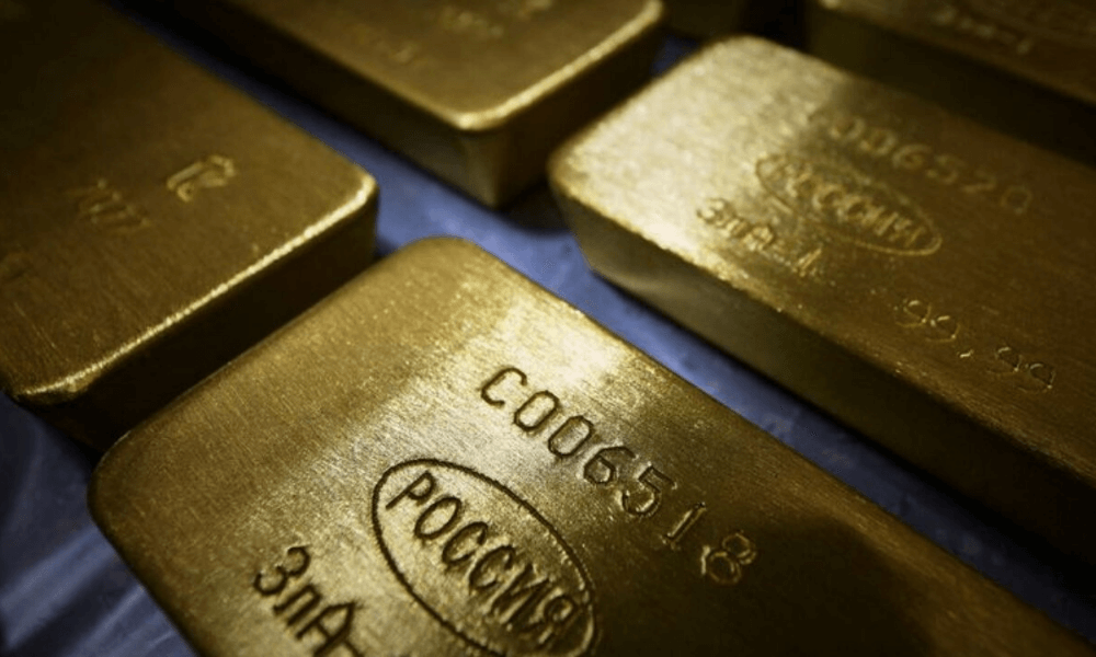 Gold Slips As Yields Climb, Faces Weekly Drop!